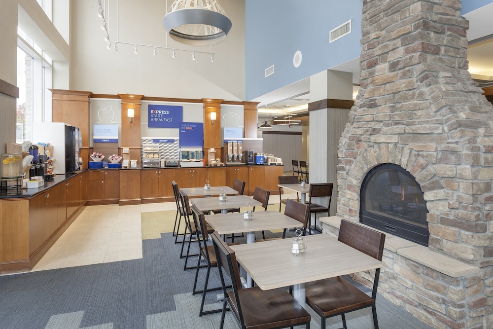 Holiday Inn Expresss And Suites Long Island East End 41/49