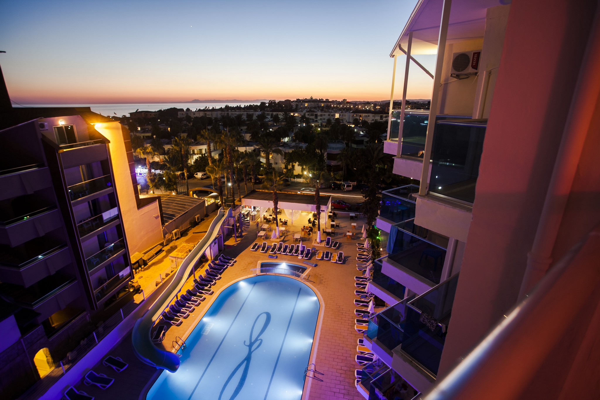 Infinity Beach Hotel 5/39