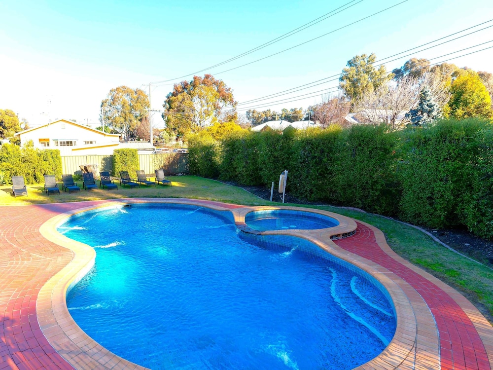 MERCURE PORT OF ECHUCA 52/60