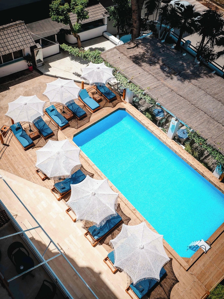 Hotel Saranda 49/79