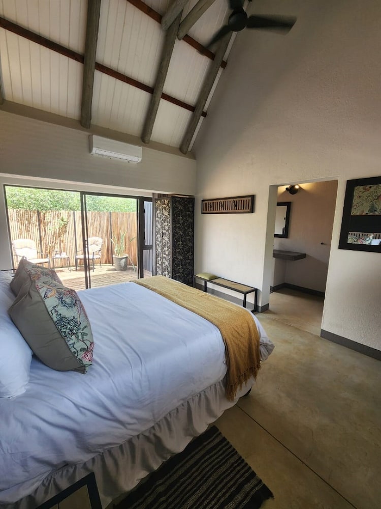 Ekhaya Bush Villa 15/50