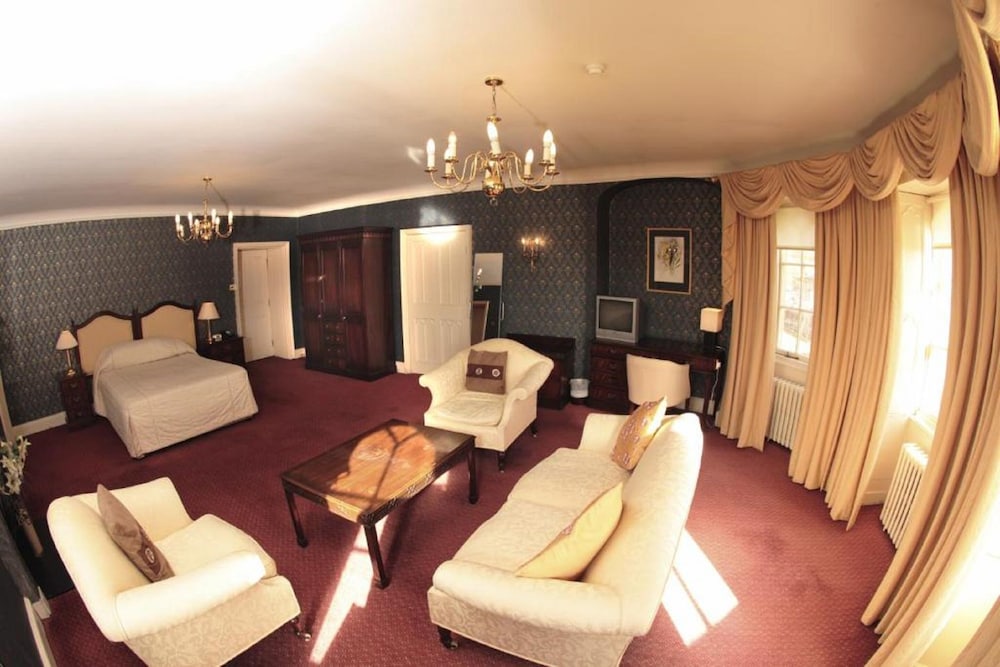 Donnington Grove Hotel And Country Club 50/57