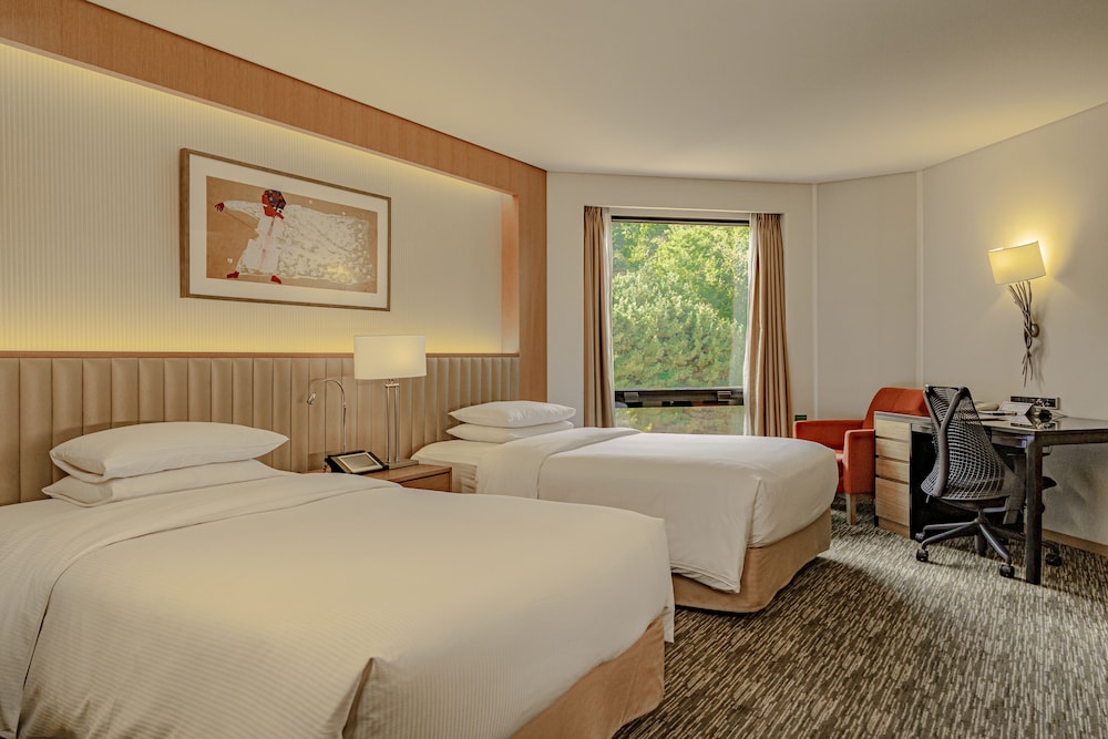 Swiss Grand Hotel 14/42