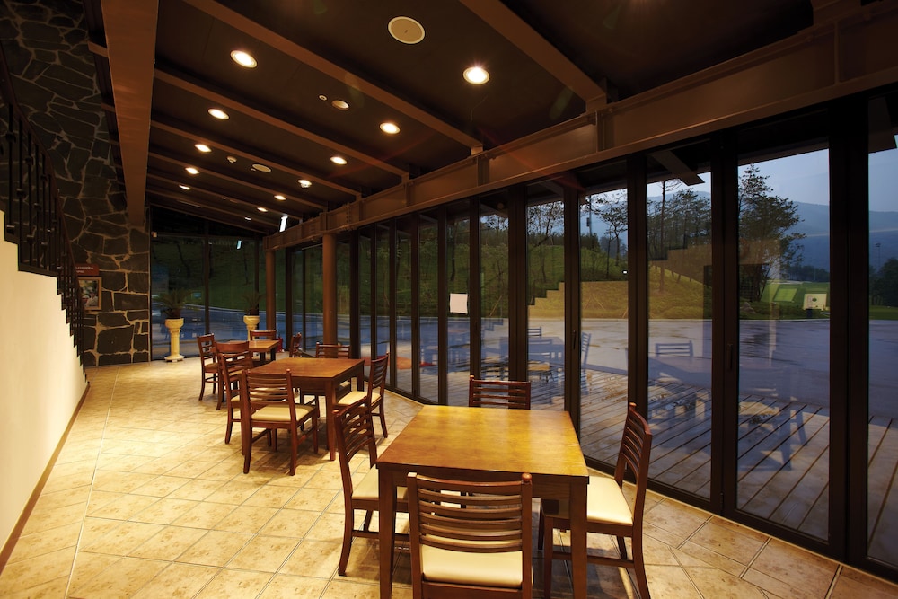 Tops 10 Resort Donggang Cistar 28/48
