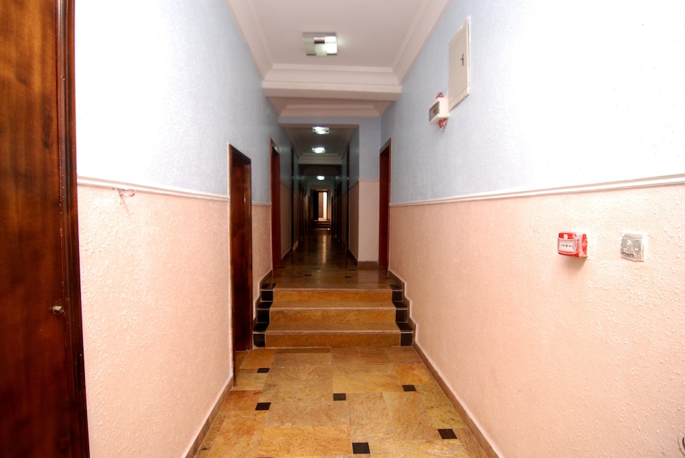 The Grosvenor Suite 22/47