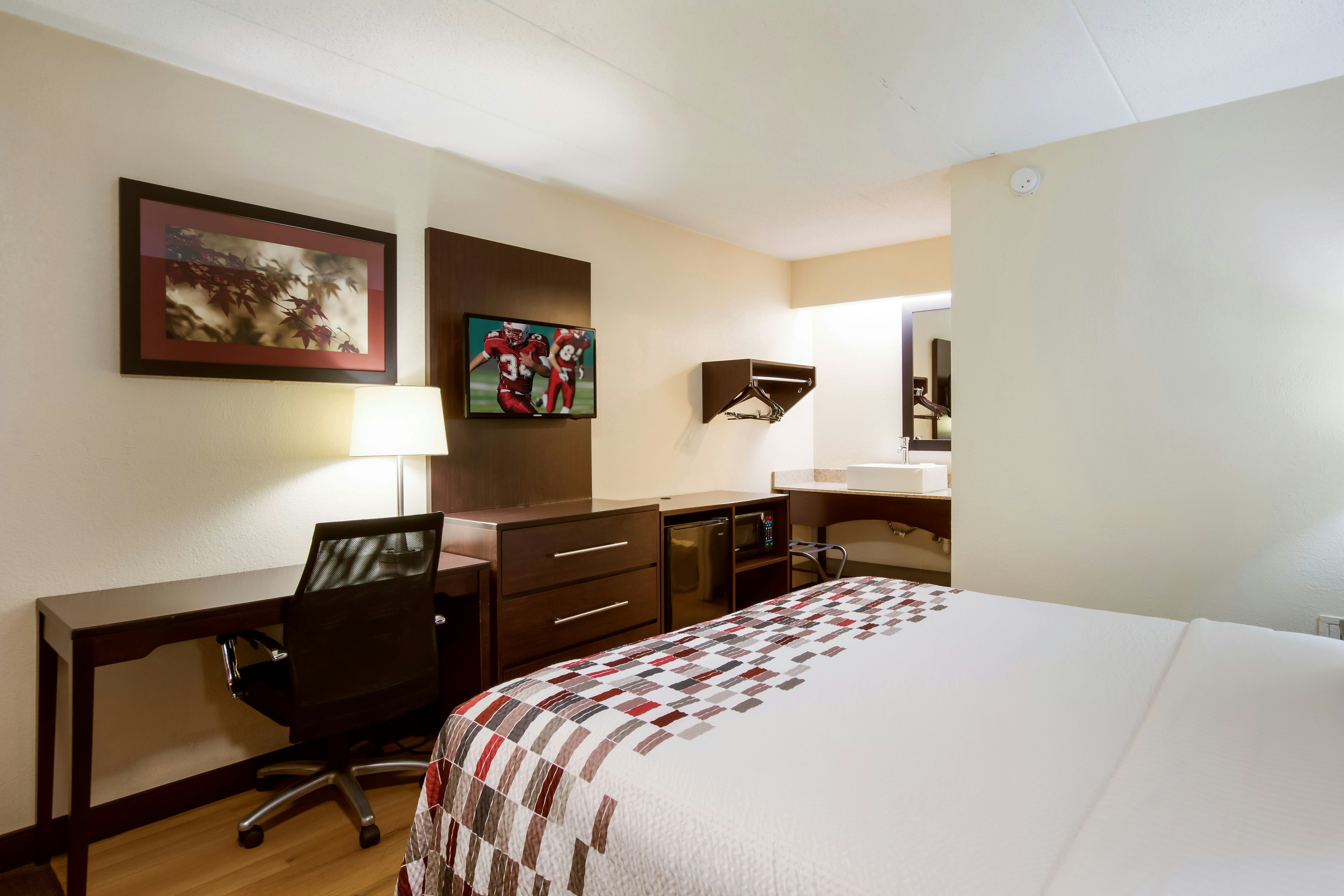 Red Roof Inn Kalamazoo East 13/25