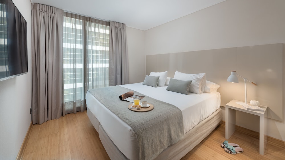 2 BEDROOMS, APARTMENT