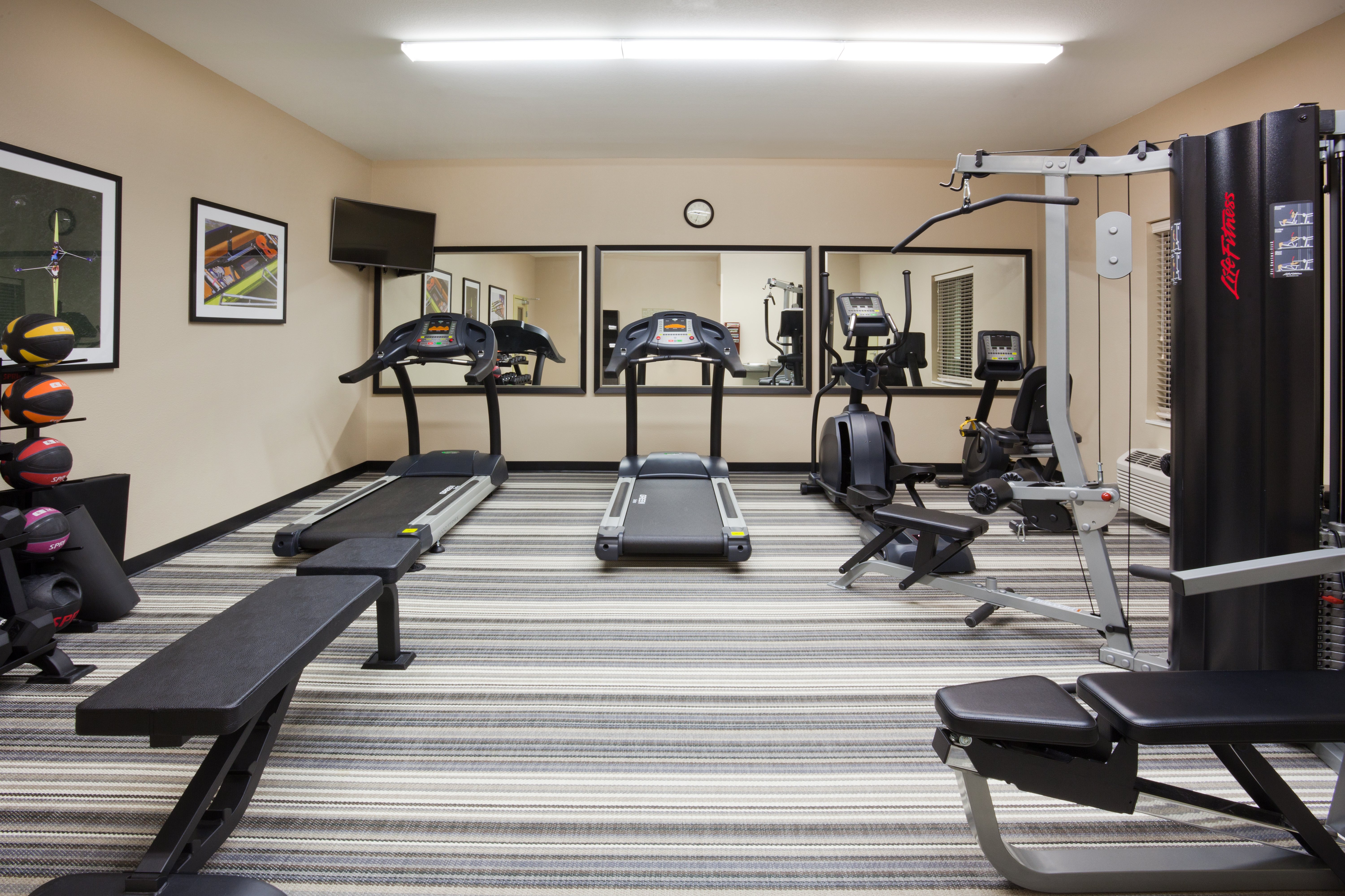 Candlewood Suites Dickinson Nd 10/19