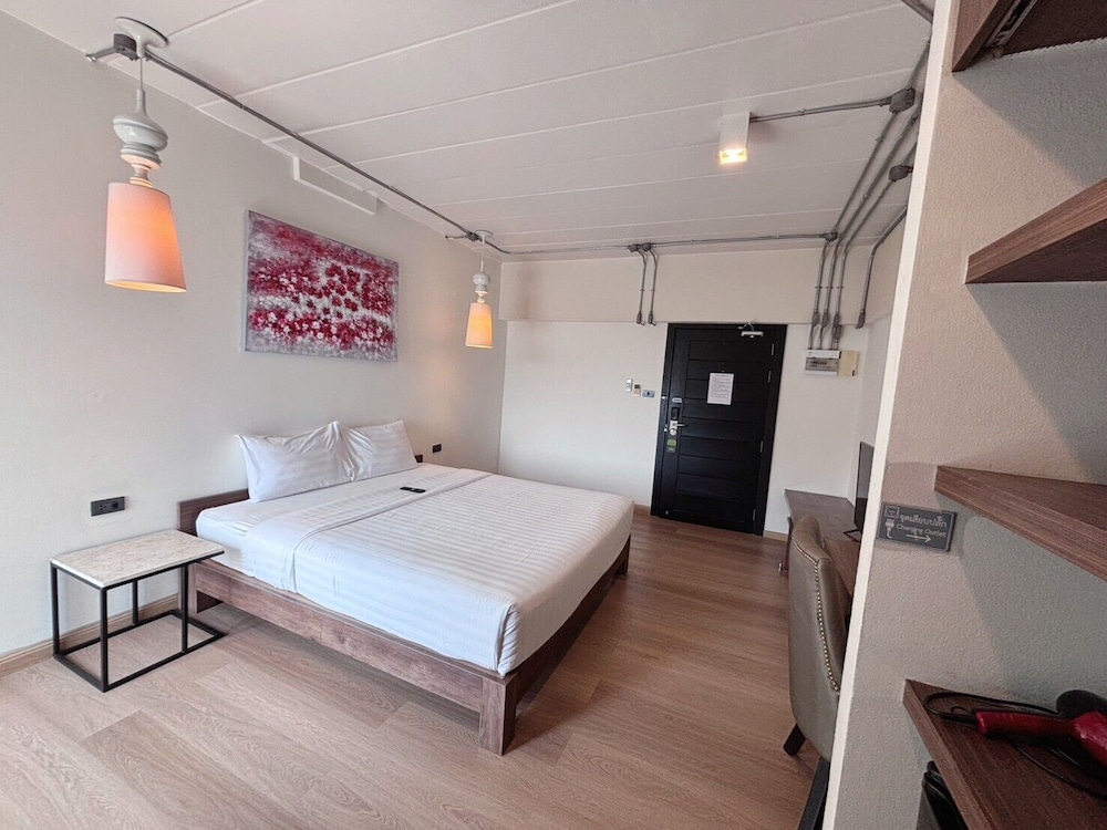 Diary Suite Hotel 17/50