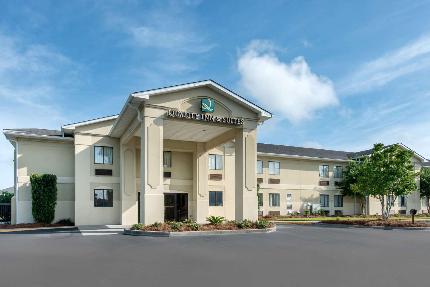 Baymont by Wyndham Port Wentworth 1/11