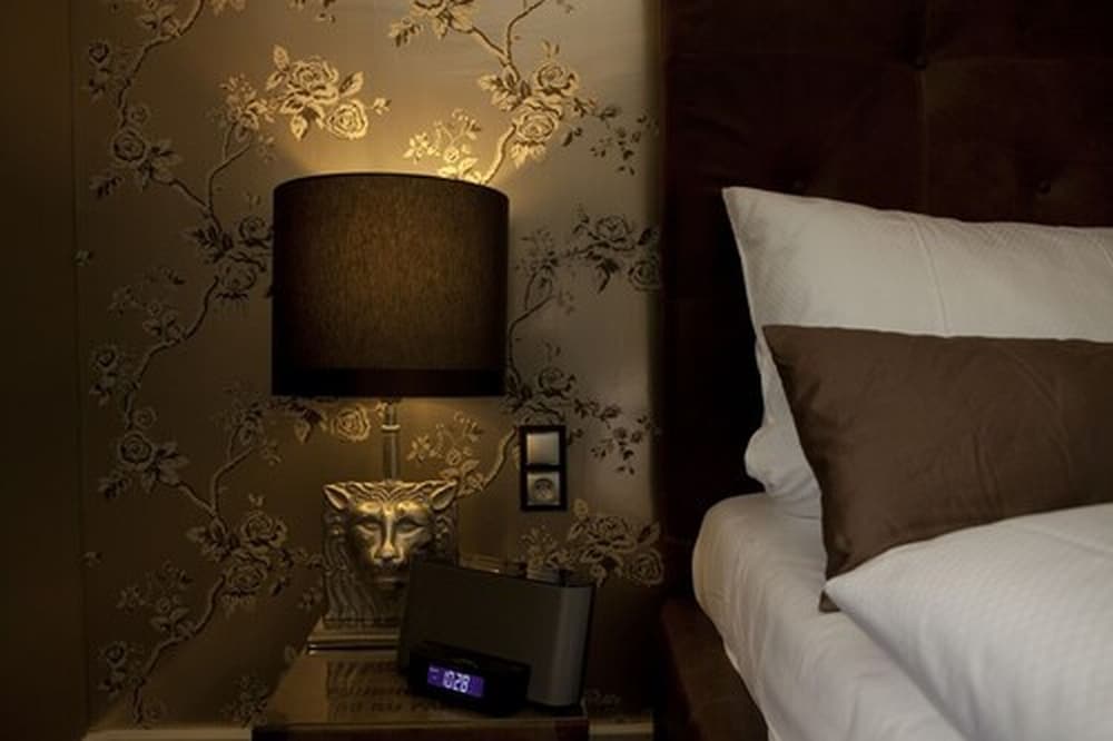 Georges Hotel 23/33
