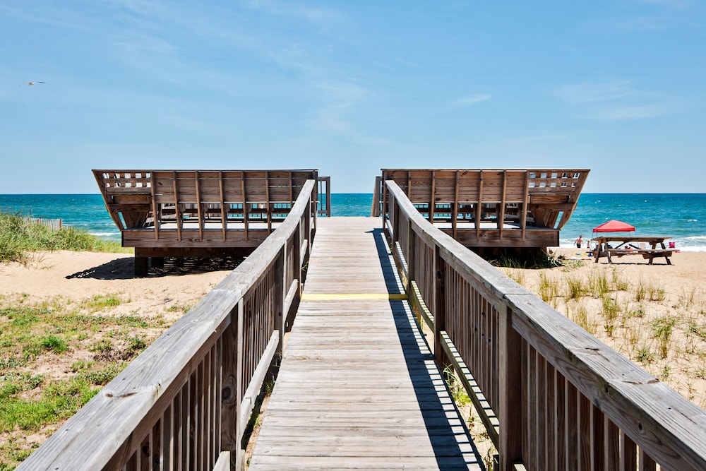 John Yancey Oceanfront Inn 57/66