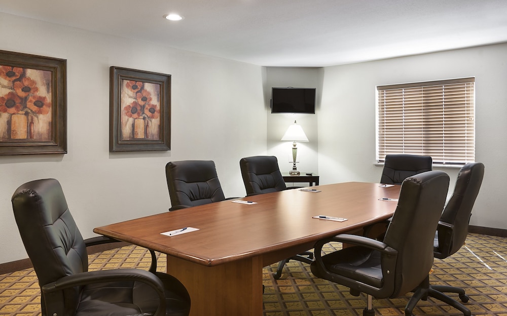 Candlewood Suites Savannah Airport 42/58