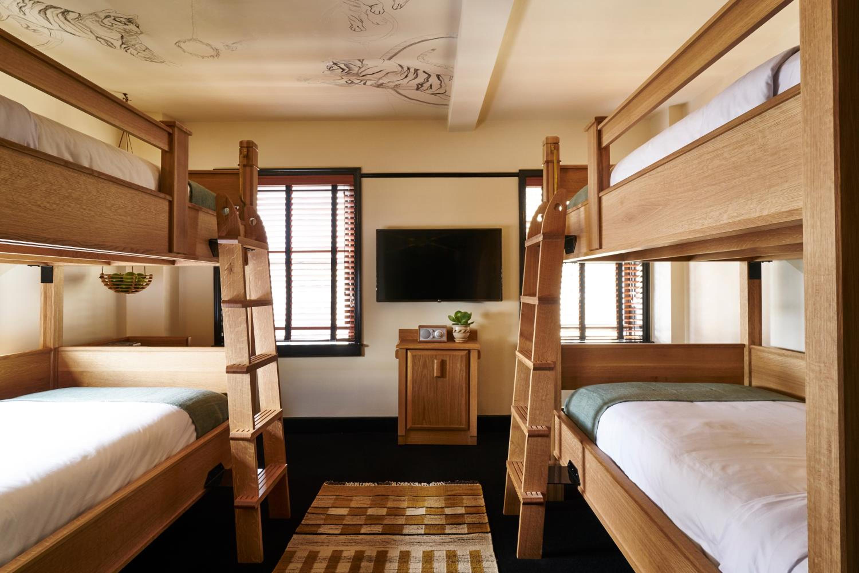 Private Quad, 4 Bunk Beds