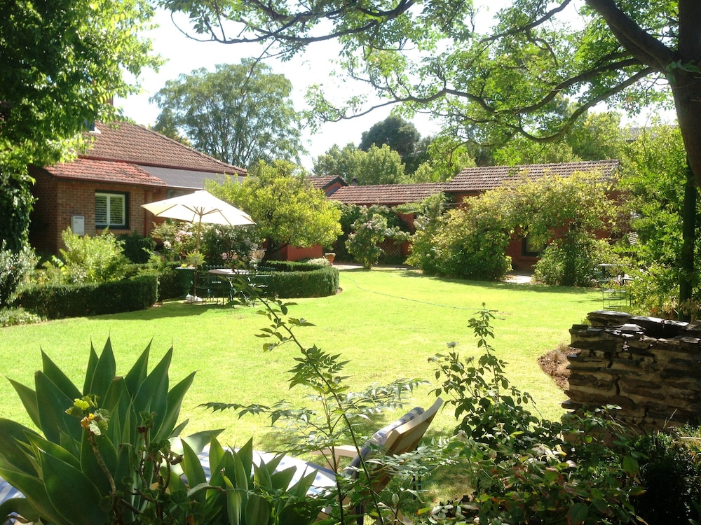 Buxton Manor 37/50