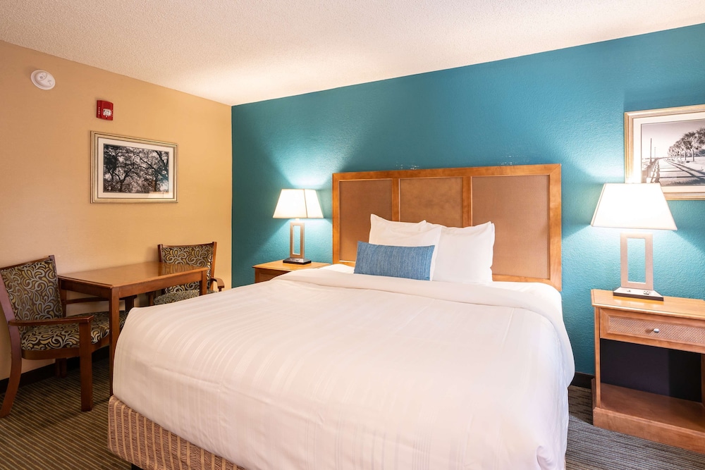Best Western Charleston Inn 18/33