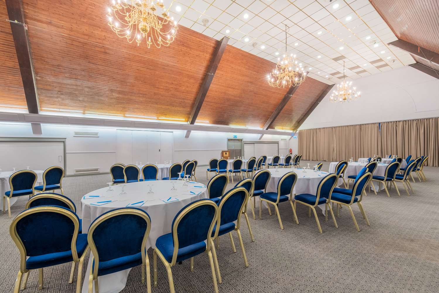 Cedar Court Hotel Huddersfield 17/21