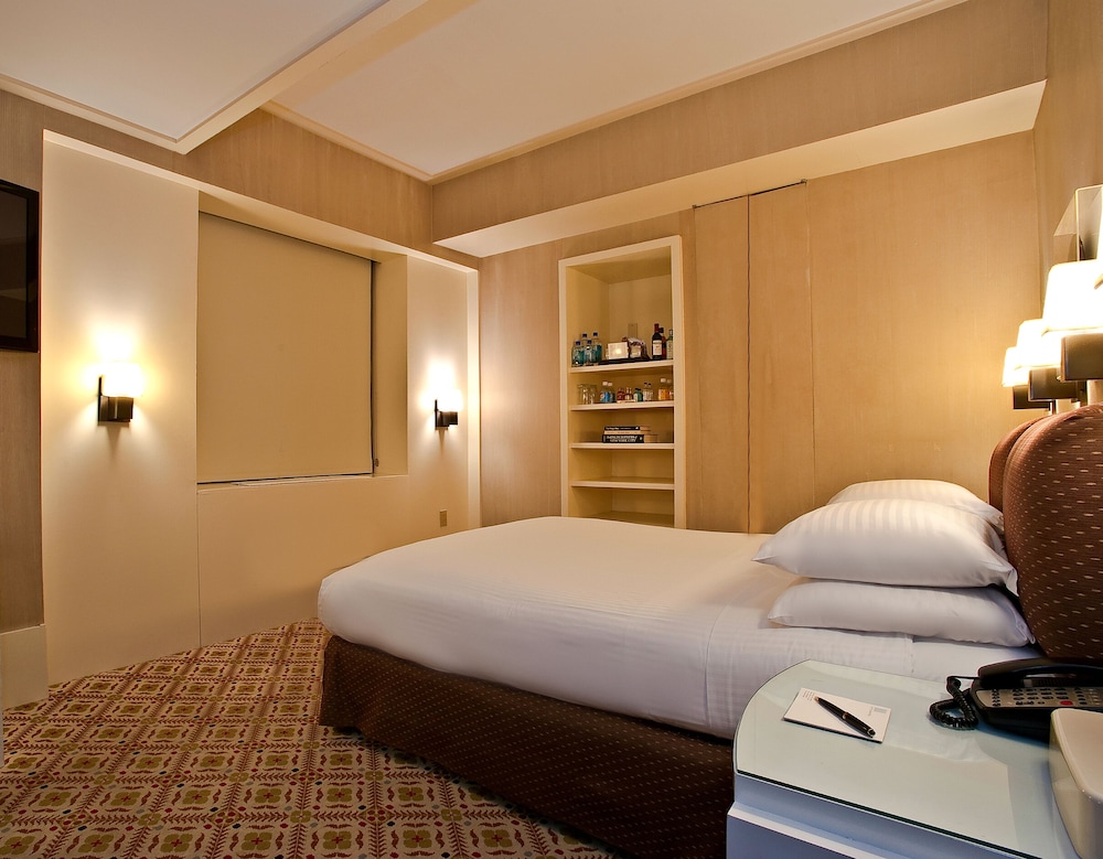 STANDARD, DOUBLE BED