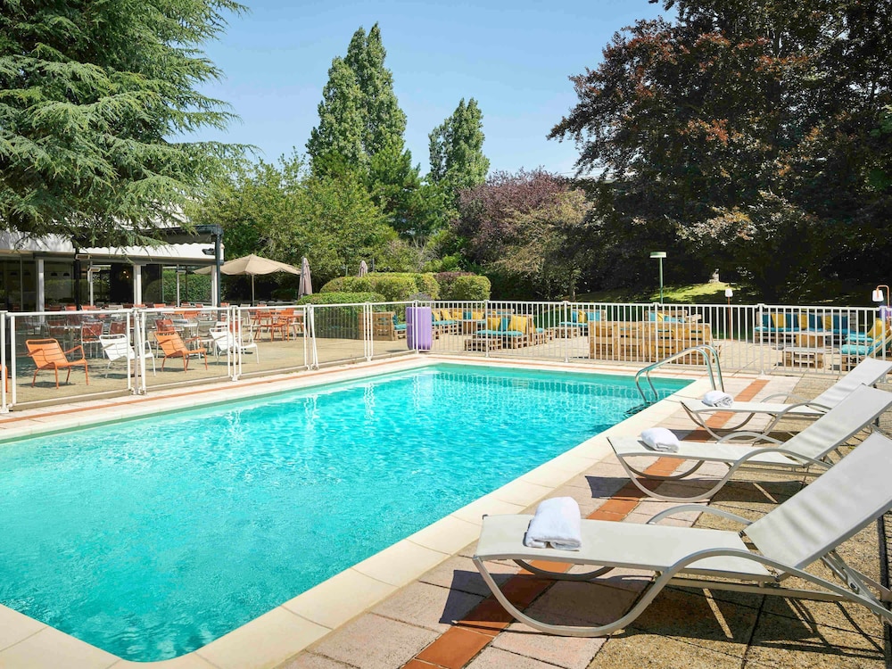 NOVOTEL MASSY PALAISEAU 47/80