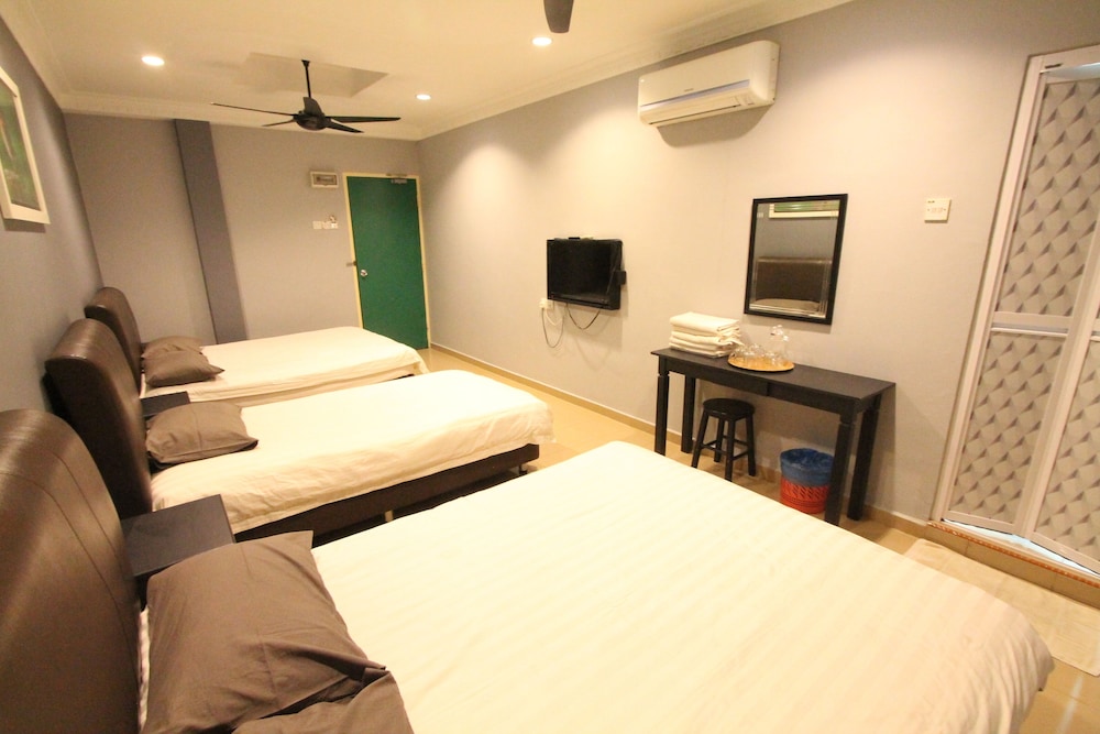 Hotel Station 18 10/32