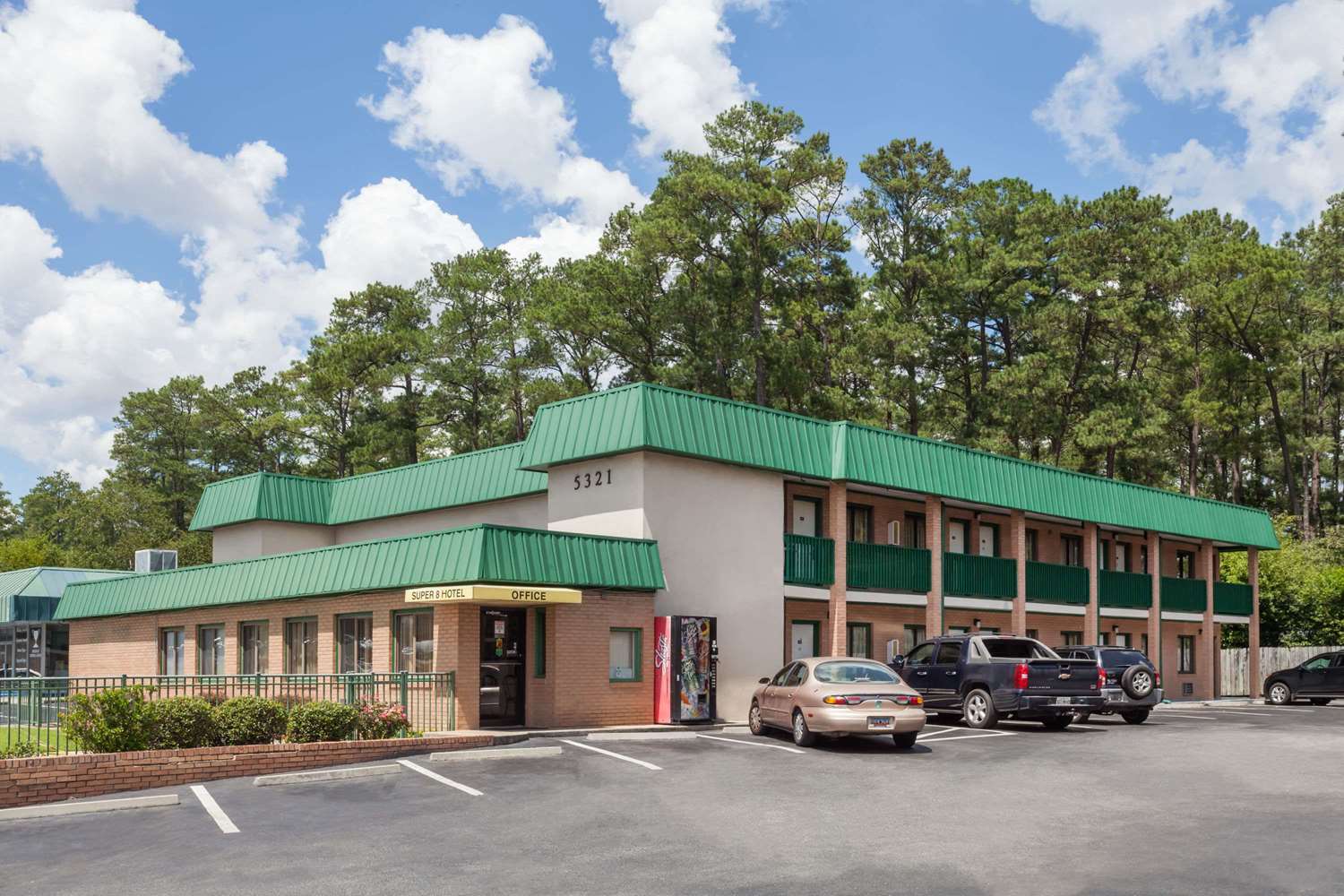 Super 8 by Wyndham Columbia SC / Ft. Jackson 12/14