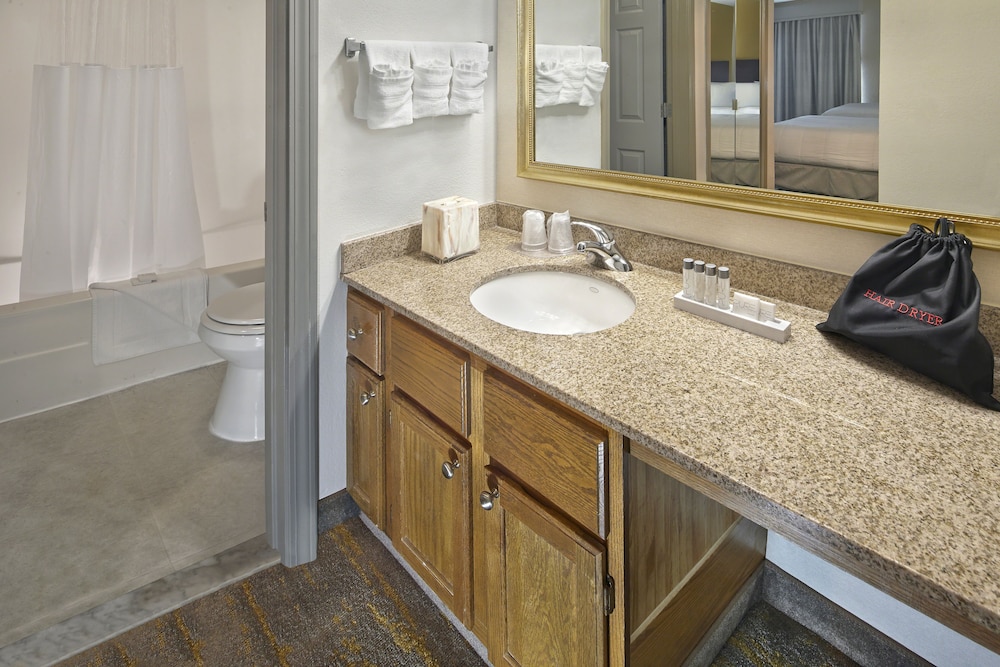 New Haven Village Suites 12/34