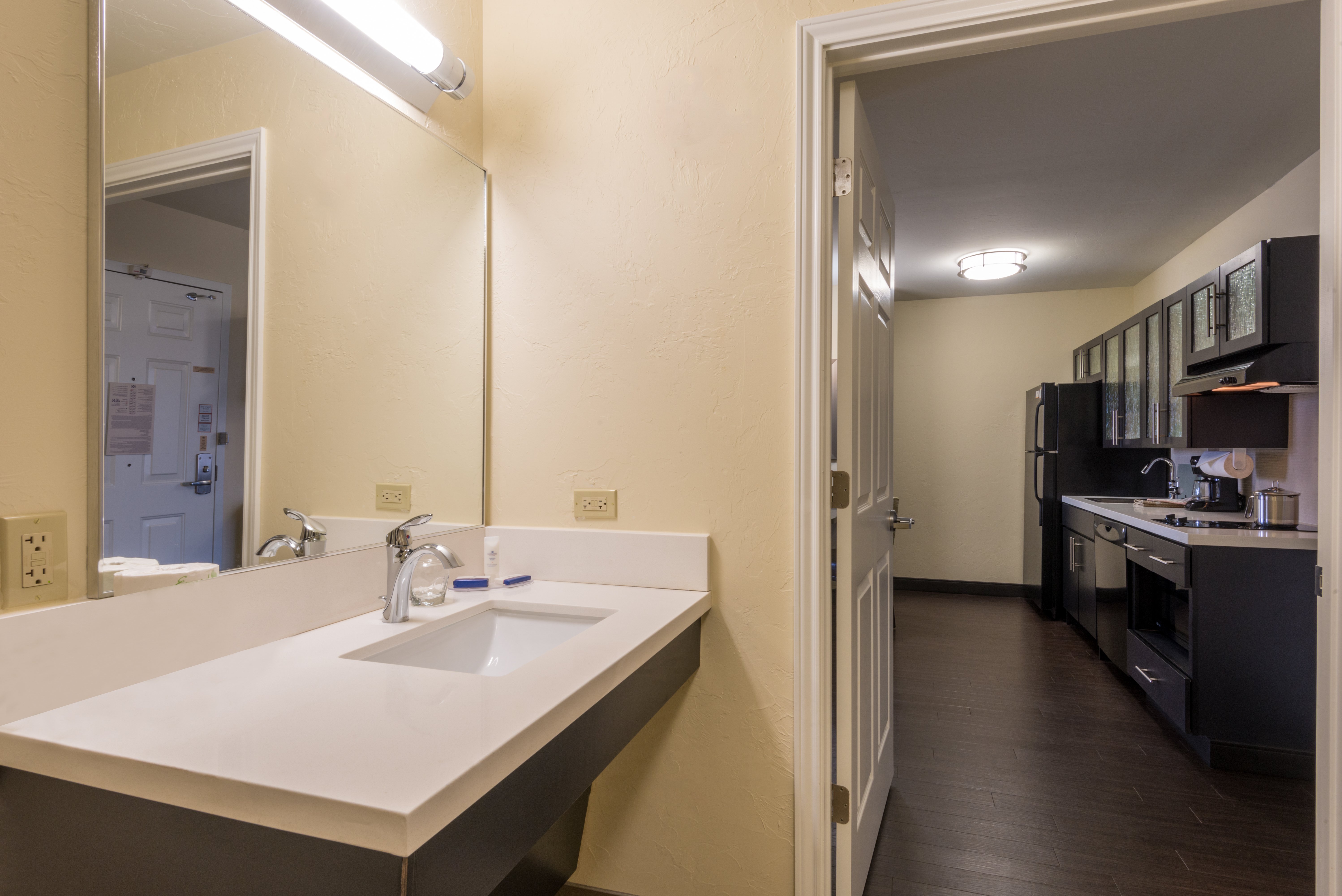Candlewood Suites Midwest City 45/45