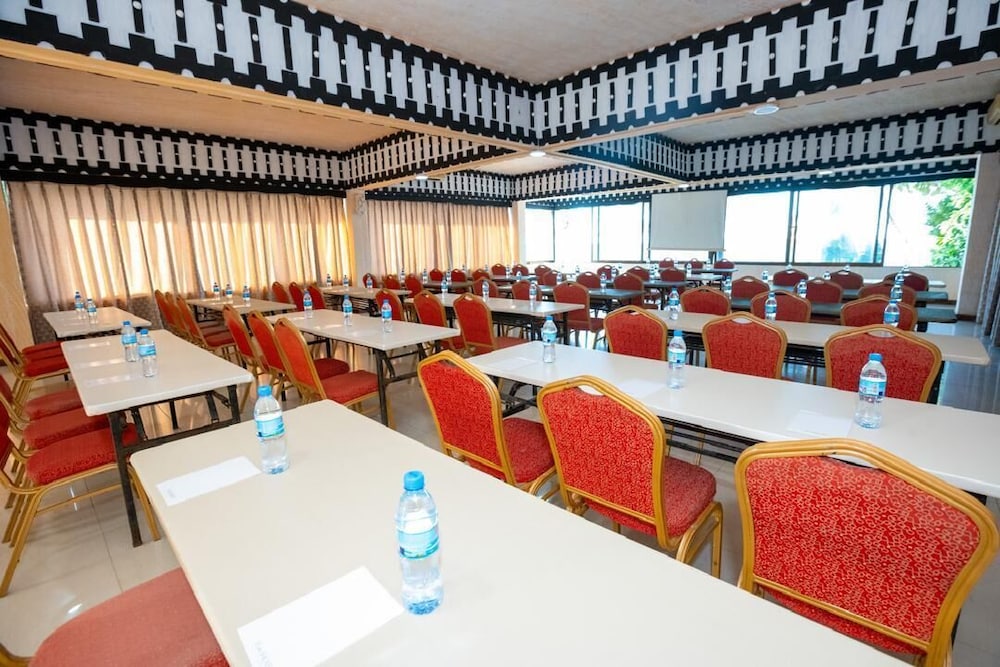 The Beach Comber Hotel and Resort 12/24