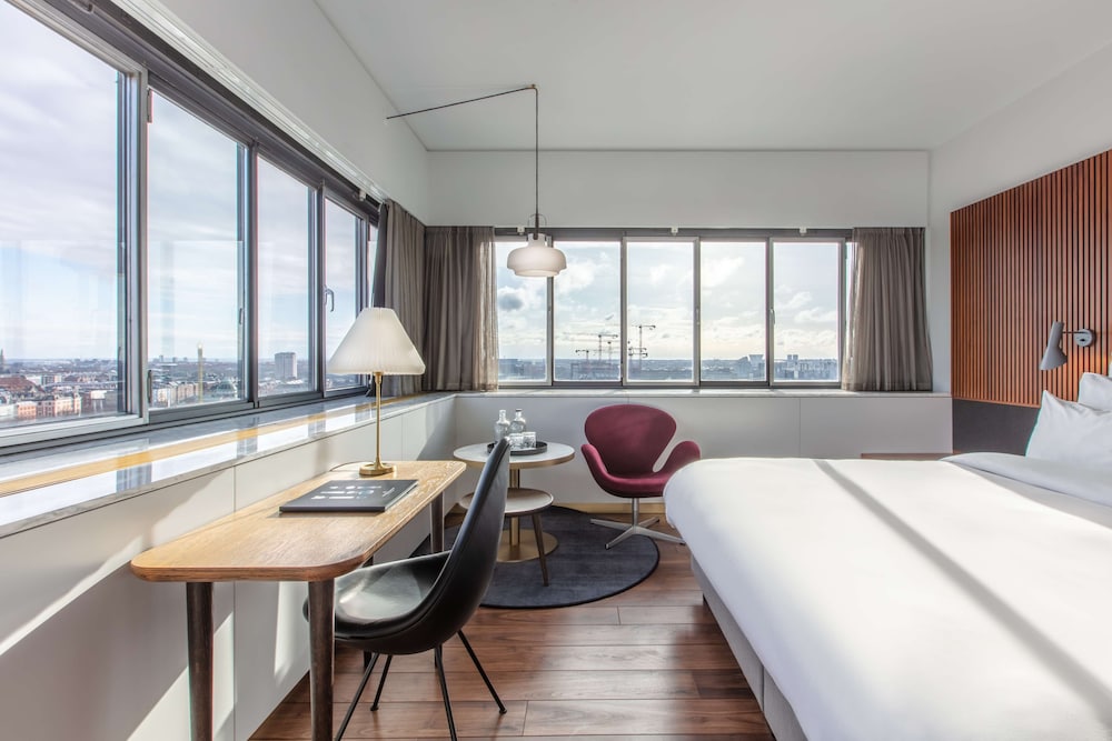RADISSON COLLECTION ROYAL HOTEL, COPENHAGEN 19/72