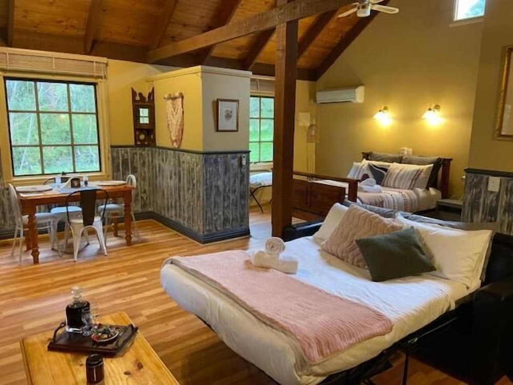 TRAWOOL COTTAGES AND FARMSTAY 9/49