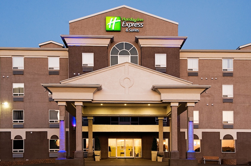 Holiday Inn Express Suites South 1/73