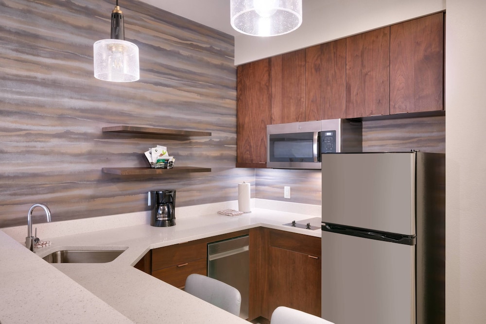 Residence Inn by Marriott Phoenix West/Avondale 8/53