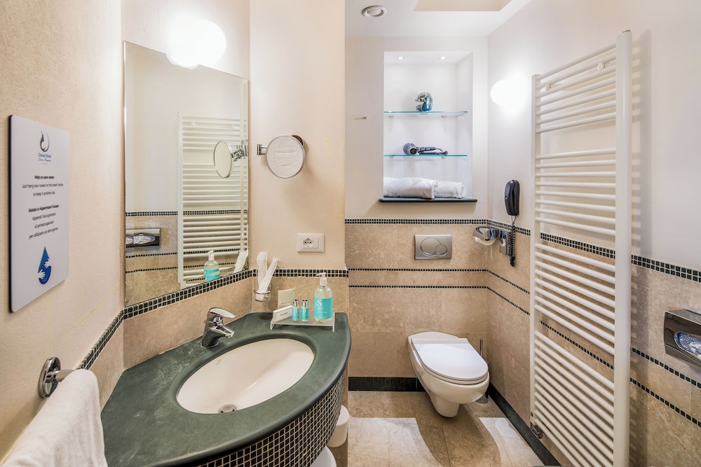 Grand Diana Majestic Hotel 48/50