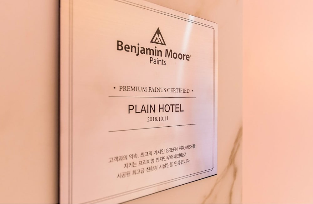 Plain Hotel 23/24