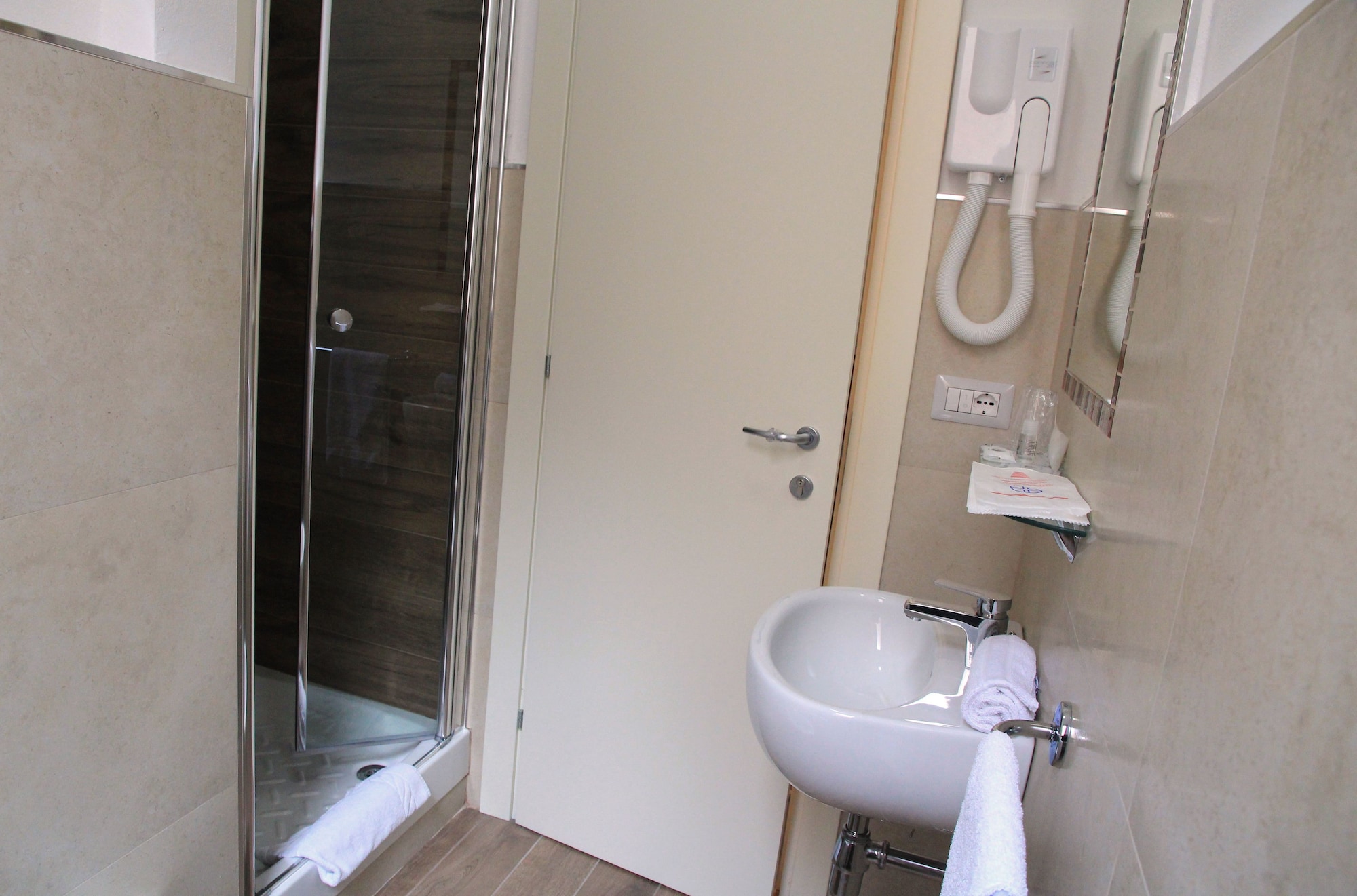 Room, Double or Twin Bed, External Bathroom، Hotel Palladio 6/6