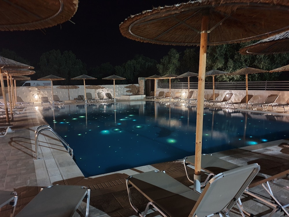 Saint George Resort 32/60