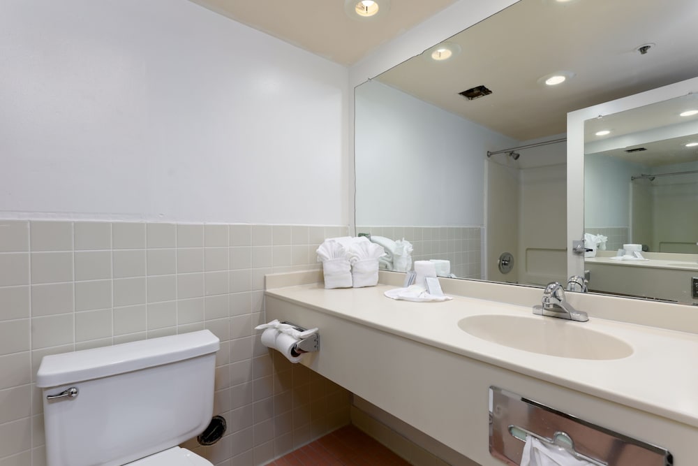Studio6 Suites Lake Havasu City AZ 37/61