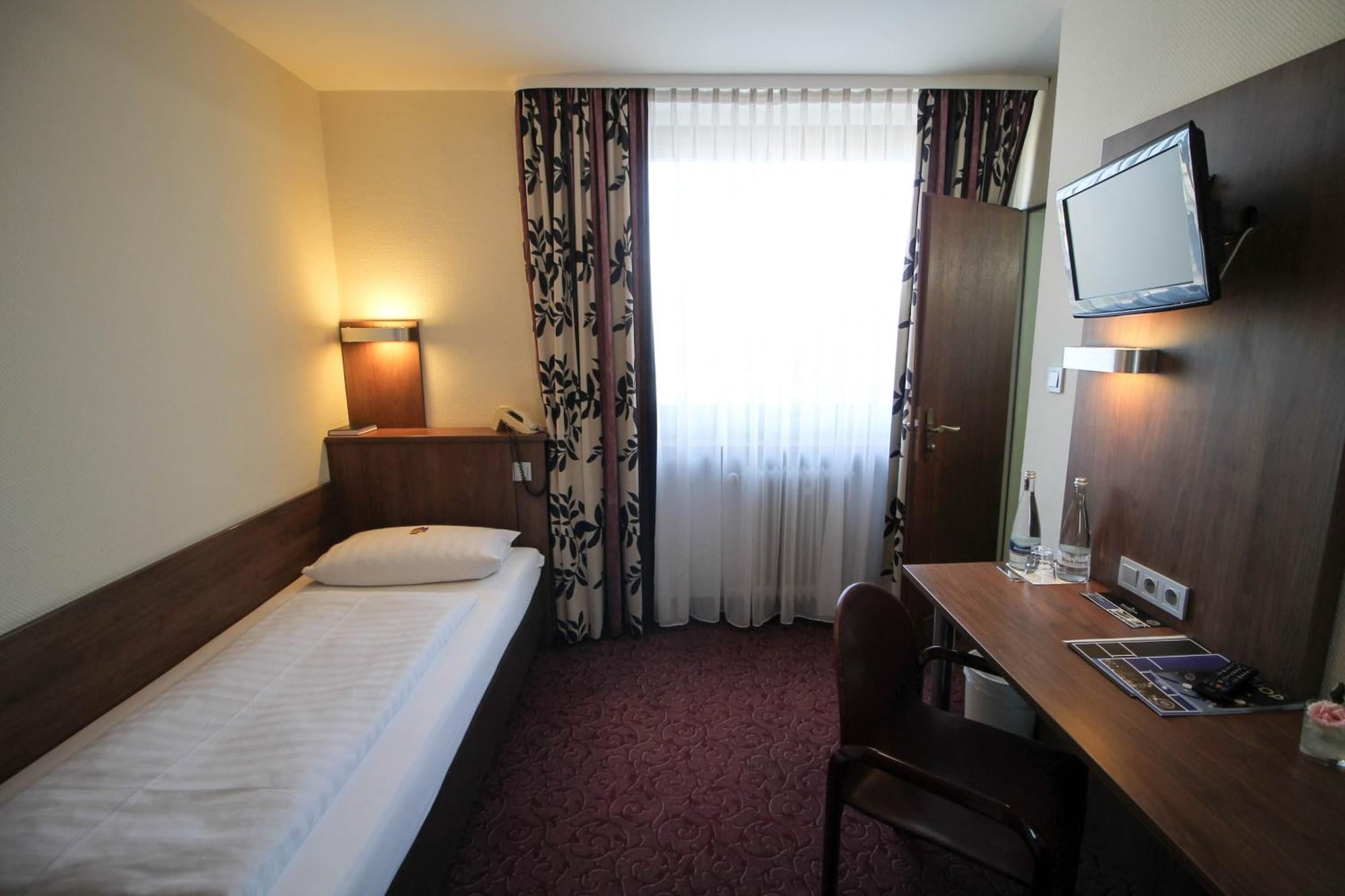 STANDARD, SINGLE, SINGLE BED