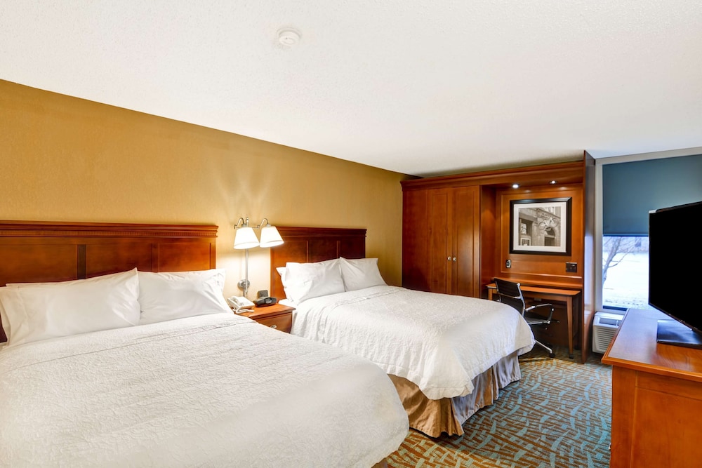 Hampton Inn Hendersonville 13/55