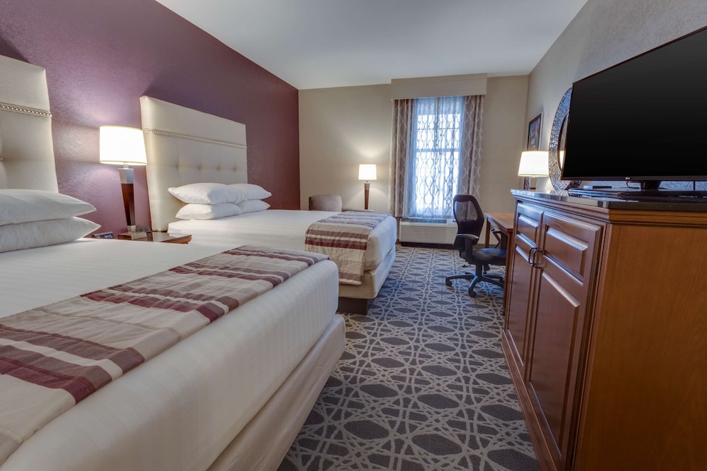 Drury Inn and Suites Las Cruces 5/39