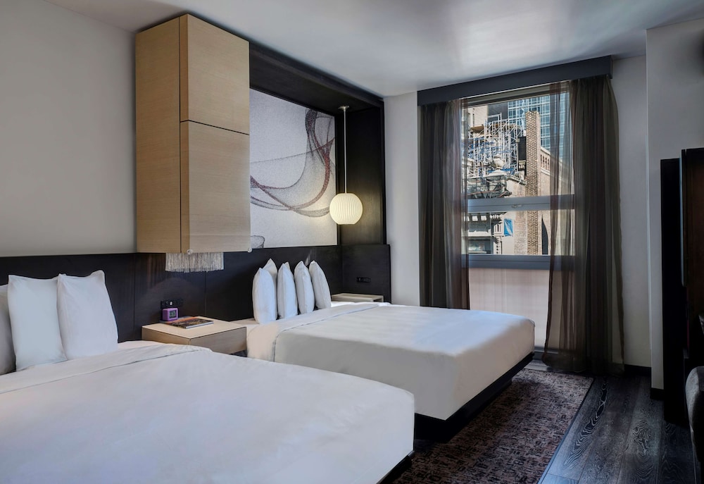 Hyatt Herald Square New York 25/75