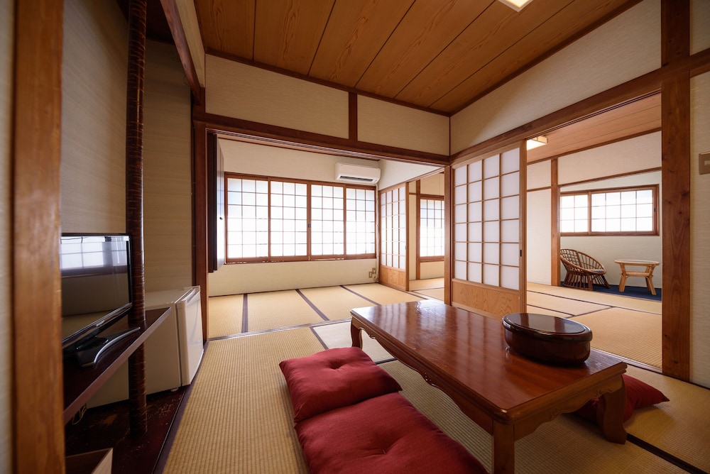 Yufuin Ryokan Okaeri 20/25