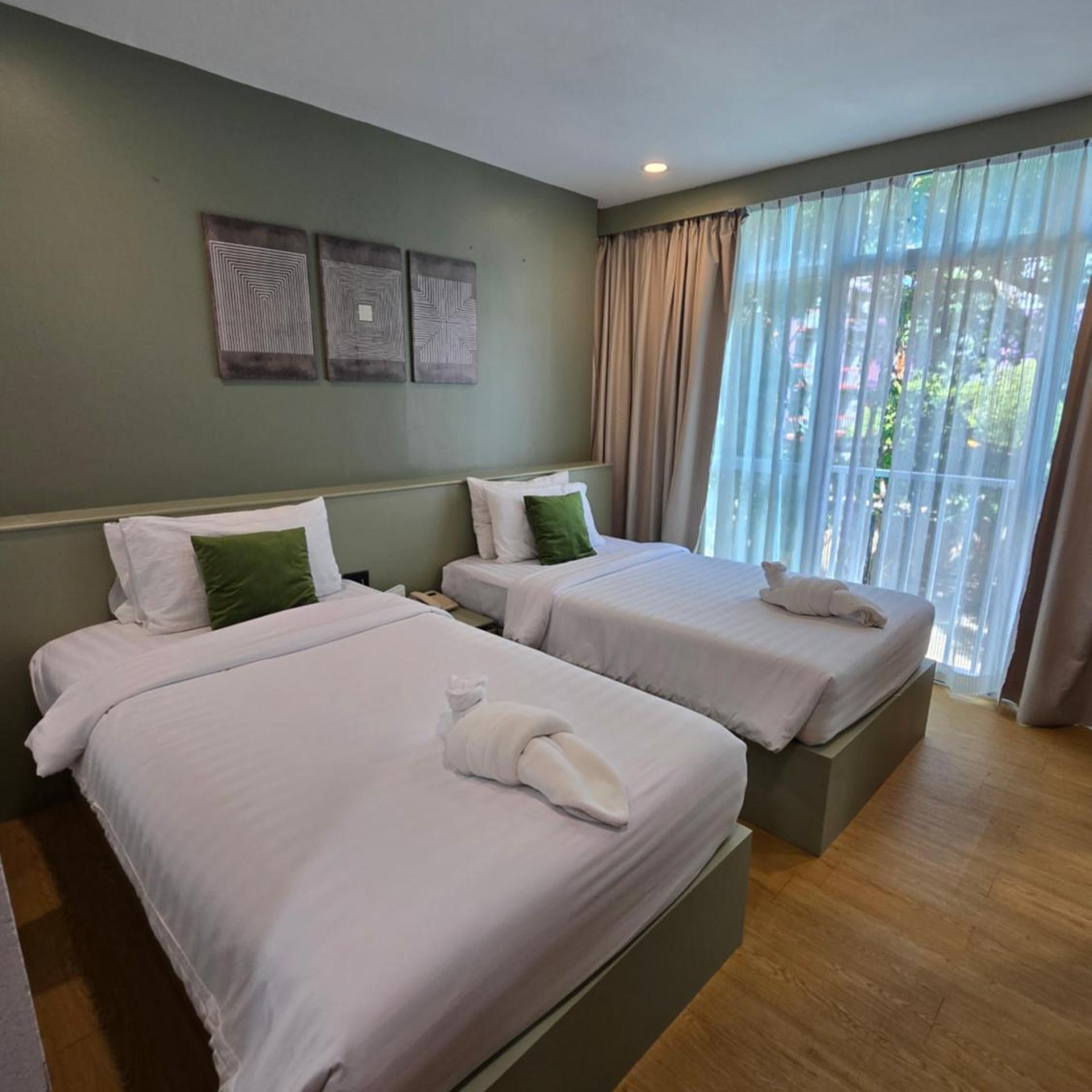 Superior, King Bed, MODERN LIVING HOTEL 8/10