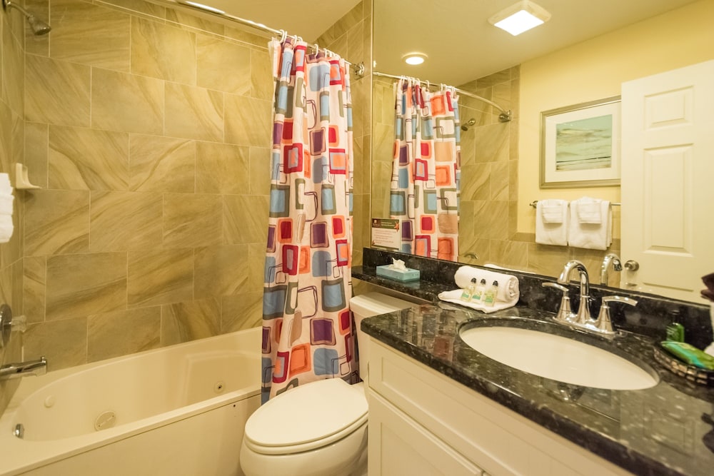 Tropical Beach Resorts 62/79