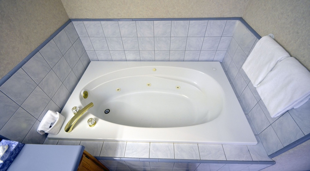 Garden Inn and Suites 48/48