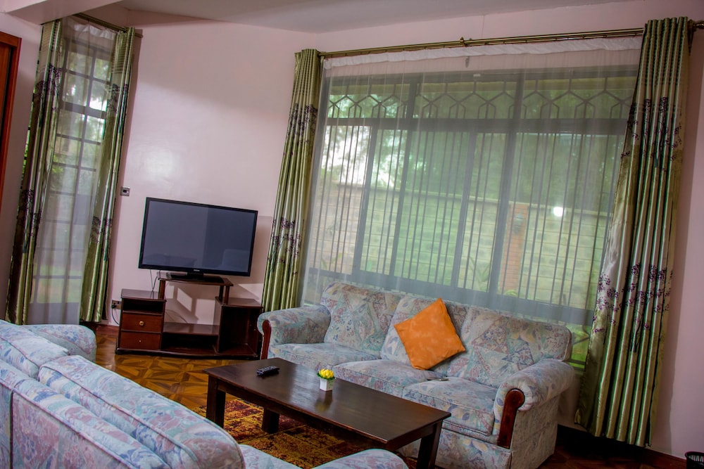 Karen Inn and Suites 28/50