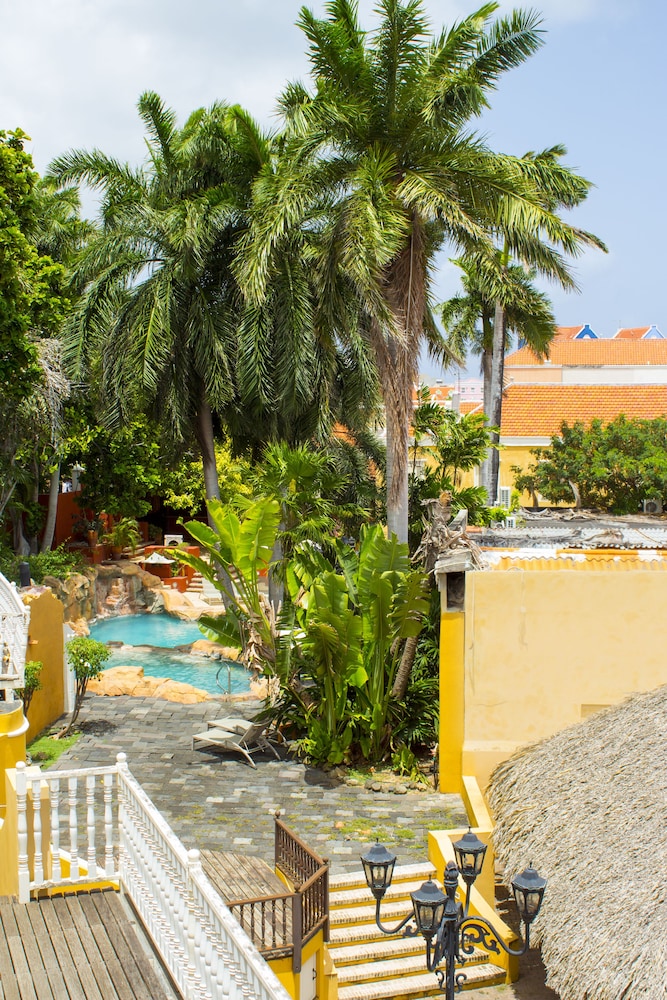 Curacao Suites Hotel 55/66