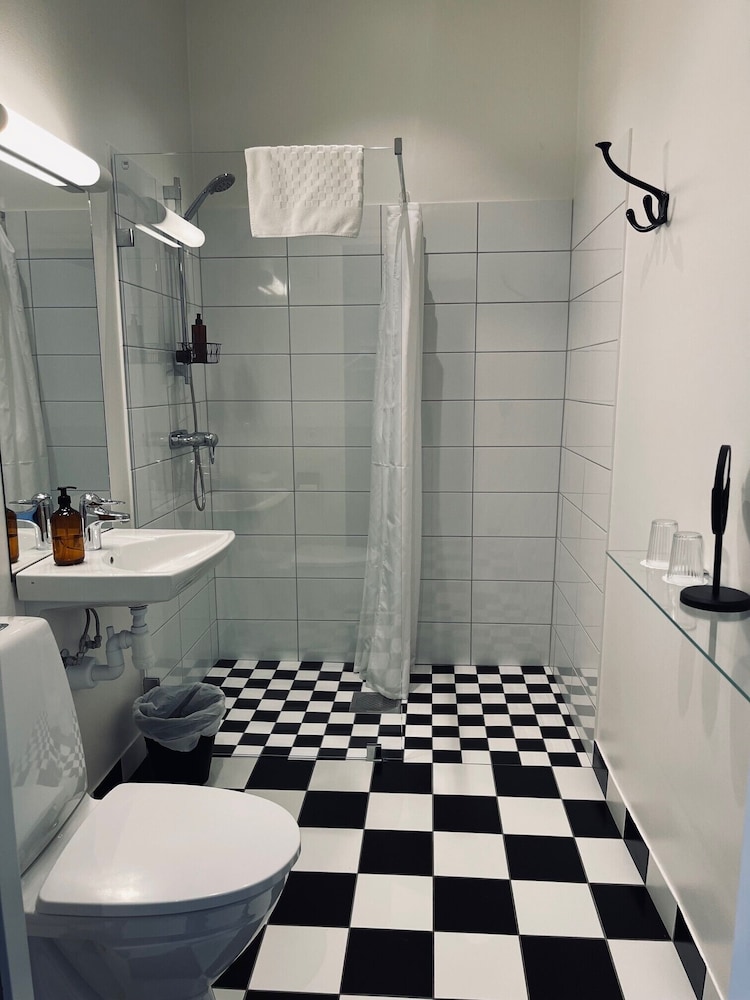 Stationen Bed Breakfast 47/50