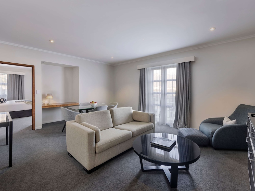 Sofitel Queenstown Hotel and Spa 37/58