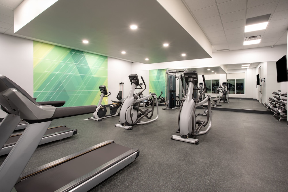 Holiday Inn Glendale - Stadium & Ent Dist 39/77
